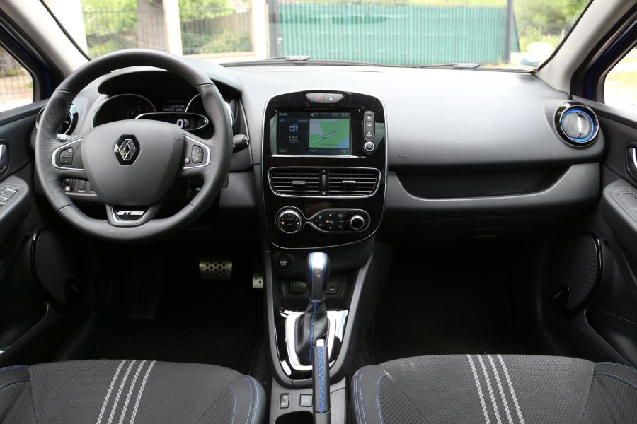 Торпедо Renault Clio GT Line 2016 года  (фото 34 из 38)